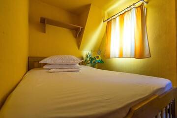 Фото номера Каюта Ботели Hotel Plutitor Kingfisher г. Uzlina 5