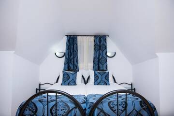 Фото номера Двухместный номер с 1 кроватью Курортные отели Cormoran Resort г. Uzlina 2